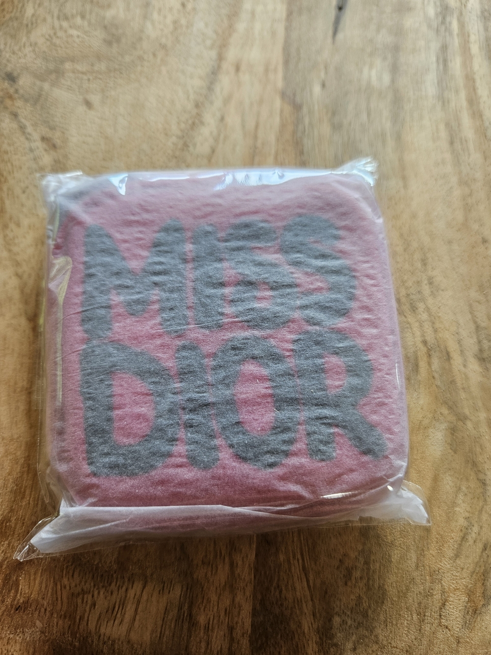 Dior Hot Pink 'MISS DIOR' Square Zip Pouch - Picture 2 of 8
